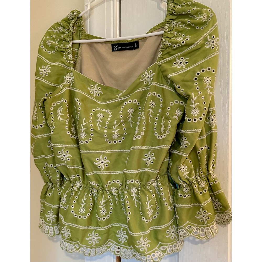 New York & Company Lime Green Eyelet Peplum Blouse Puff Sleeve Square Neck Small